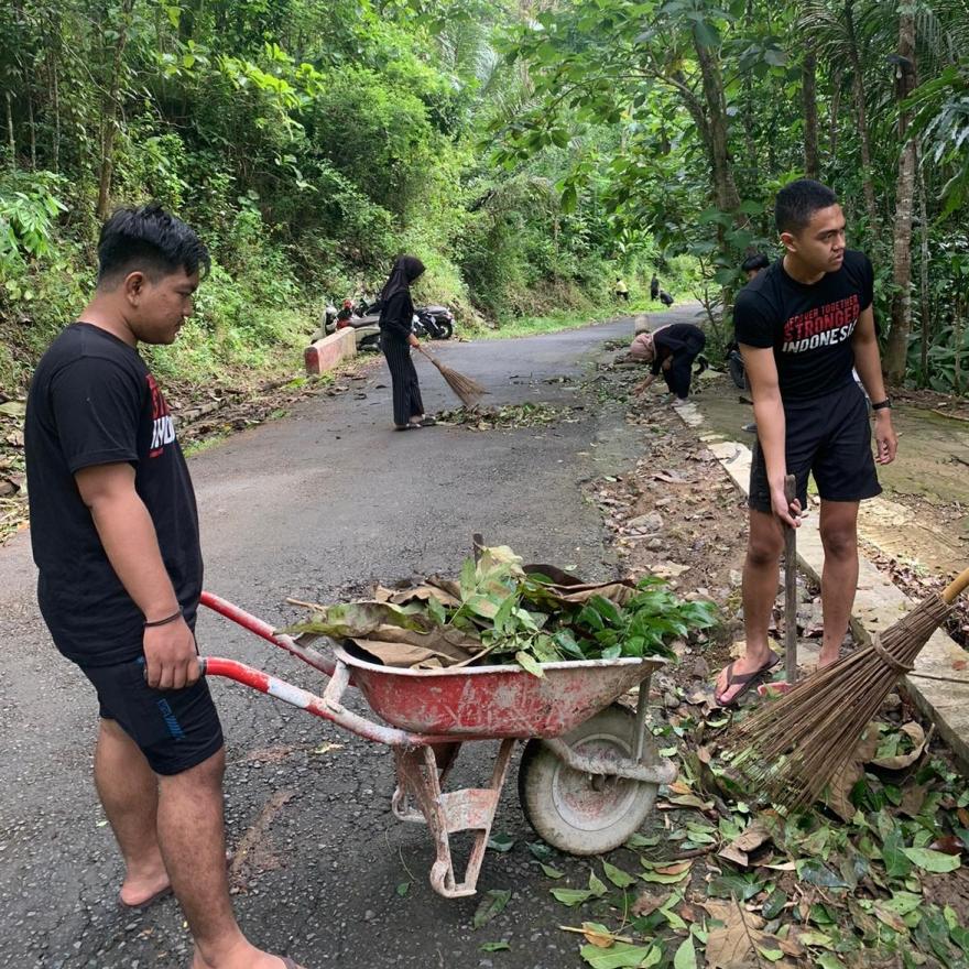 Kerja Bakti Warga Padukuhan Sangkrek